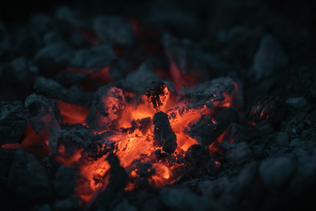 How to Store Bulk Shisha Charcoal: Humidity, Packaging & Shelf Life
